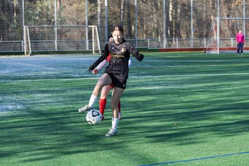 Bild 187 - wBJ VfL Pinneberg2 - Eimsbuttler TV 3 : Ergebnis: 5:0